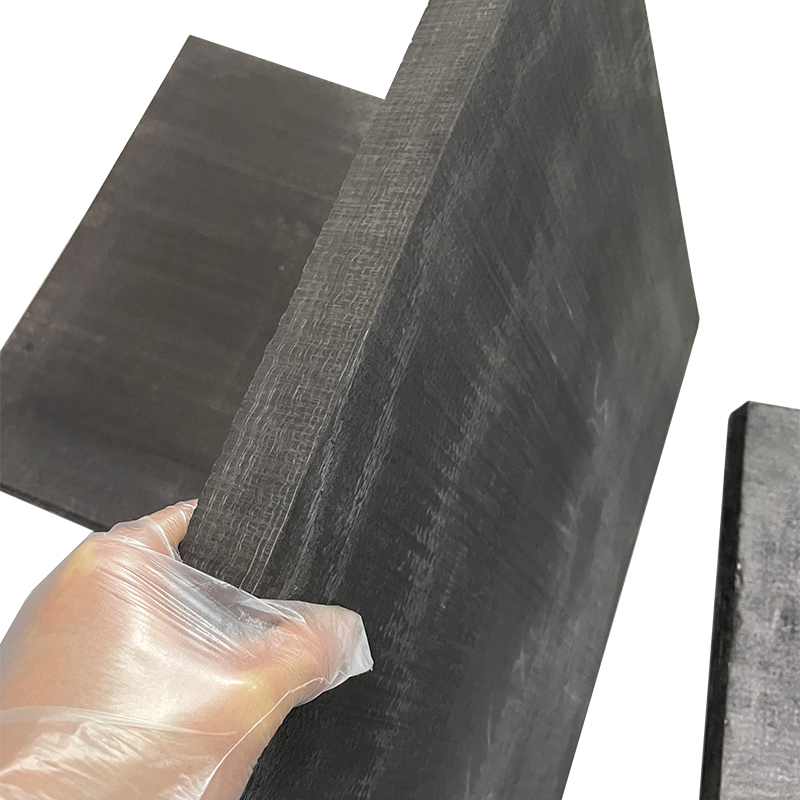 Matériaux composites carbone-carbone