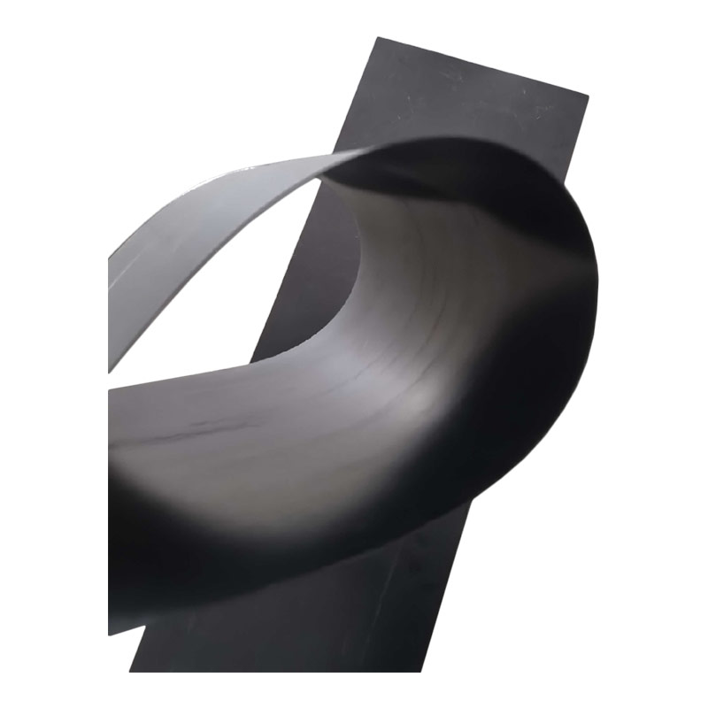 Plaque bipolaire carbone-plastique renforcée en fibre de carbone